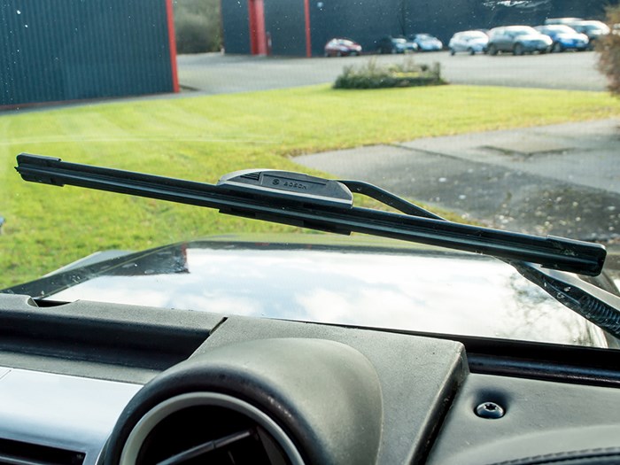 Bosch Aerotwin Flat Wiper Blade
